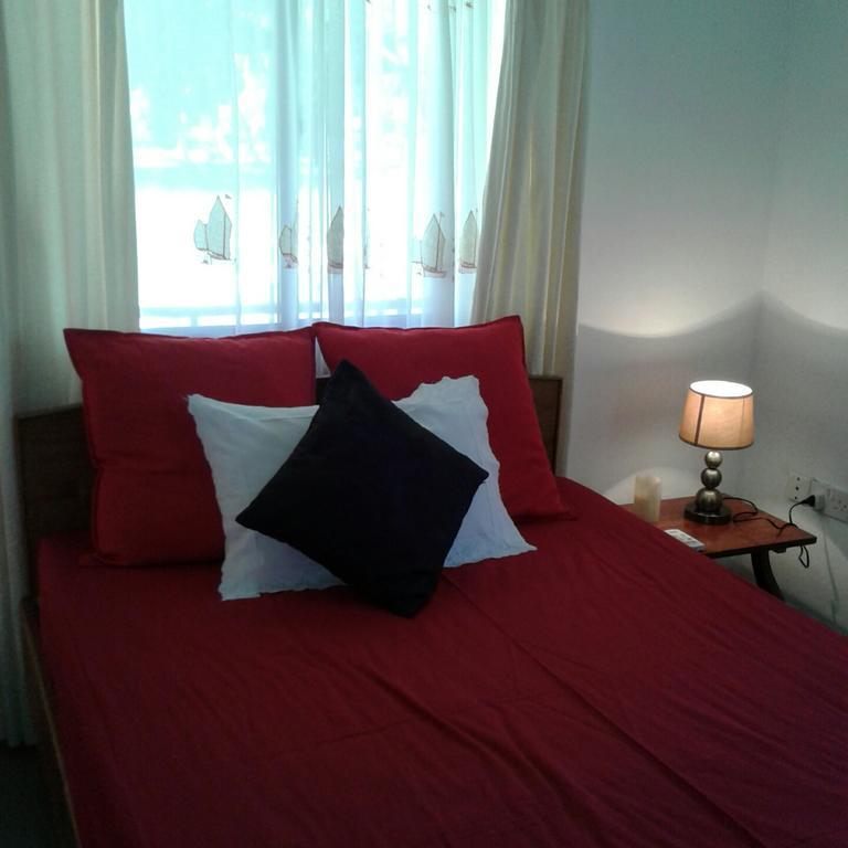 Agnes Cottage - Emerald ลาดิก ภายนอก รูปภาพ